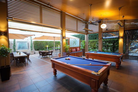 O'Shea's Royal Hotel - Accommodation Perth 0