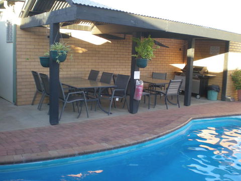 Oasis Motor Inn - Perth Resorts 0