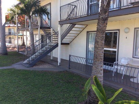 Ocean Breeze Units - Accommodation Perth 2