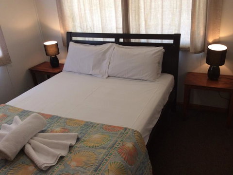 Ocean Breeze Units - Accommodation Perth 3
