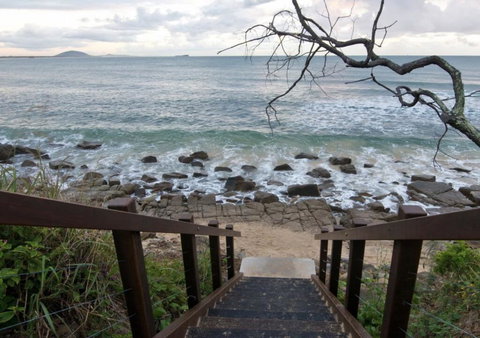 Ocean Court Yard - Perth Resorts 1