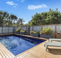 Ocean Luxe Retreat Luxury House with pool tennis court fireplace walk to beach - Accommodation Perth
