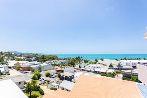 OCEAN VIEWS 10 - Accommodation Perth 2