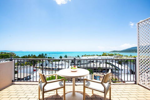 OCEAN VIEWS 10 - Accommodation Perth 1
