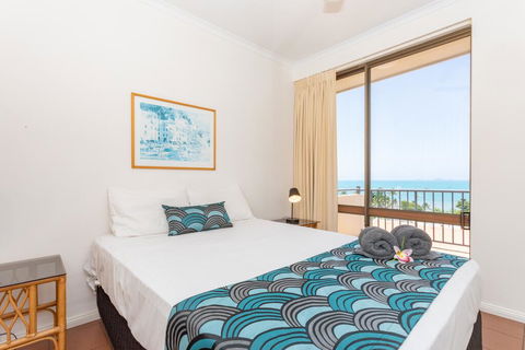OCEAN VIEWS 10 - Accommodation Perth 3