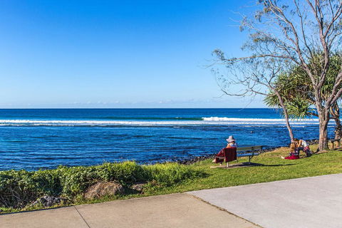 OCEAN WAVES - WiFi - Accommodation Perth 2