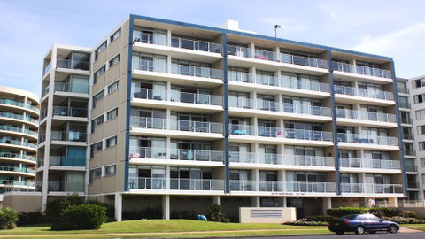 Oceanic 1 - On Forster Main Beach! - Accommodation Perth 0