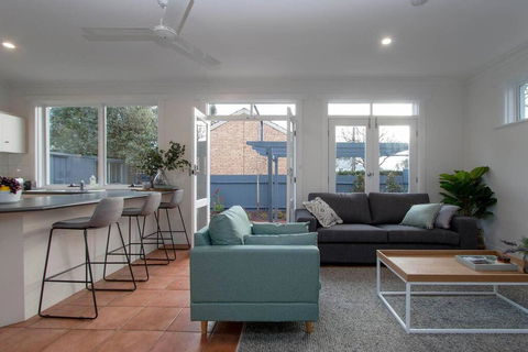 One Bedroom Cottage Close To Adelaide CBD - Perth Resorts 0