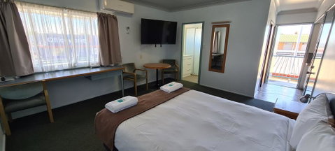 Oscar Motel - Accommodation Perth 3