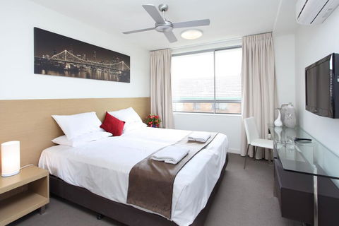PA Apartments - Accommodation Perth 1