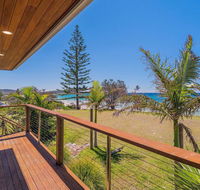 Pacifica 1 - On the beach at Brooms Head - Perth Resorts