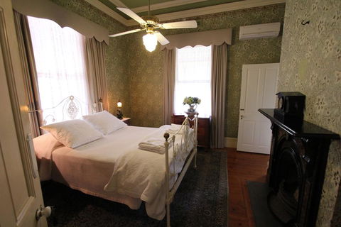 Palm House - Accommodation Perth 3