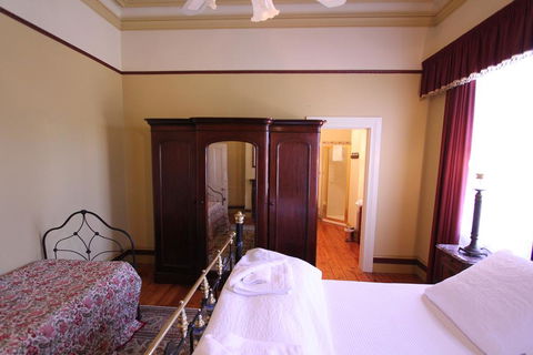 Palm House - Accommodation Perth 2