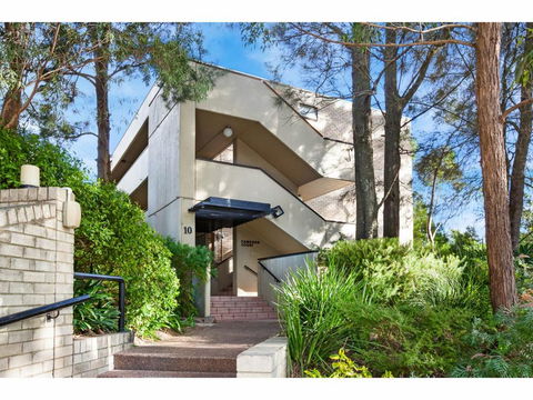 PANAMA-hosted By:L'Abode Accommodation - Accommodation Perth 1