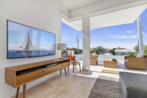 Paperbark A - Luxury Duplex In Sunshine Beach - Accommodation Perth 3