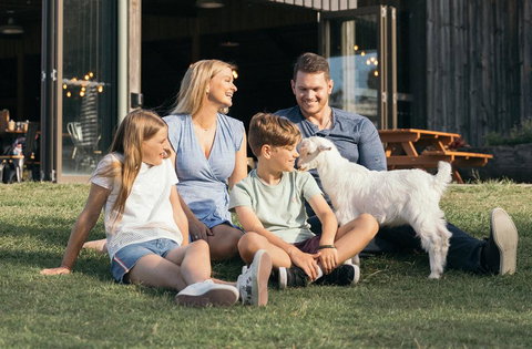 Paradise Country Farmstay - Accommodation Perth 2