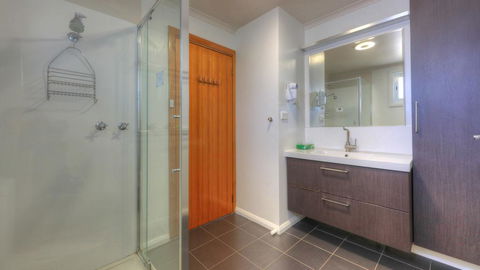 Parsons Bay Retreat - Perth Resorts 1