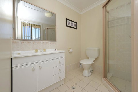 Pebble Parade,1/8 - Accommodation Perth 3