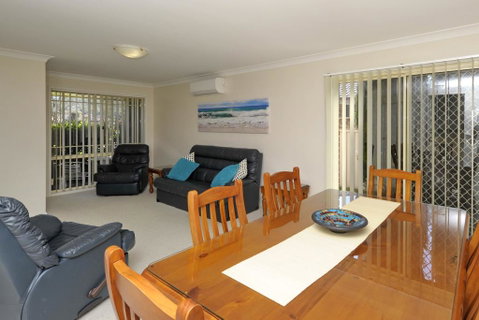 Pebble Parade,1/8 - Accommodation Perth 1