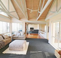 Pelican Lake Holiday House - Accommodation Perth