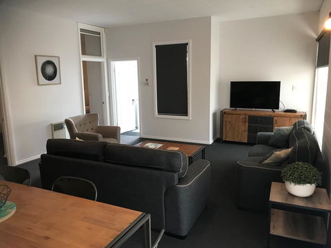 Penguin Seaside Motel - Accommodation Perth 2