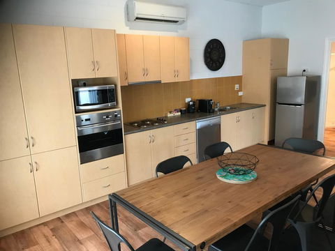 Penguin Seaside Motel - Accommodation Perth 3