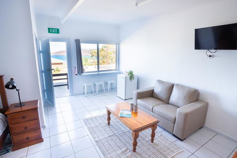 Penneshaw Beach Stay - Accommodation Perth 0