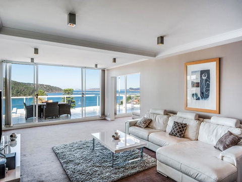 Penthouse 707 - 4 Bedroom Oceanview Penthouse - Accommodation Perth 0