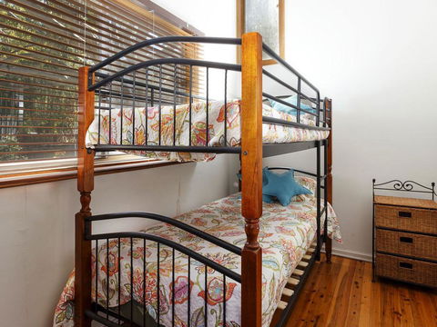Pet Friendly - Bennetts Beach Cottage - Perth Resorts 3