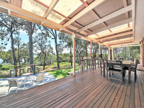 Pet Friendly Waterfront Holiday House On Peacefull Island With Bikes And Kayaks - Perth Resorts 2