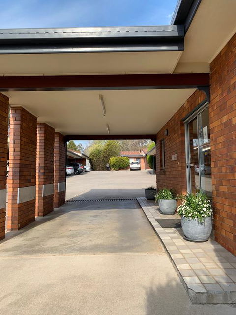 Peter Allen Motor Inn - Accommodation Perth 1