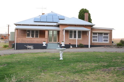 Pink Gums Farmstay - Accommodation Perth 0