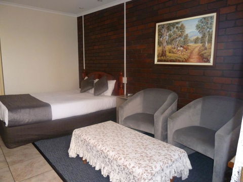 Pioneer Lodge Motel - Accommodation Perth 1