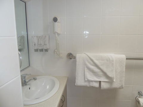 Pioneer Lodge Motel - Accommodation Perth 3
