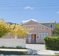 Plum Tree Cottage - warm cosy  walk to town - Perth Resorts