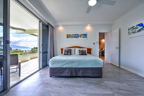 POINCIANA 101 HAMILTON ISLAND CENTRALLY LOCATED 3 BEDROOM, Plus BUGGY!! - Accommodation Perth 0