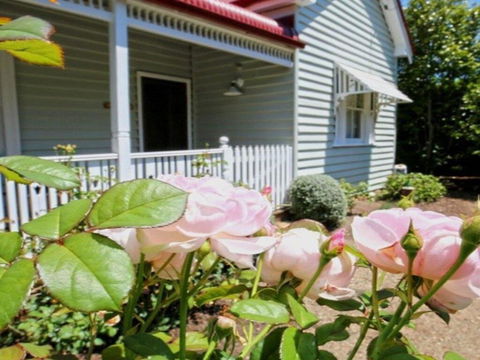 Poppy Cottage-delightful Pet Friendly Weatherboard - Perth Resorts 1