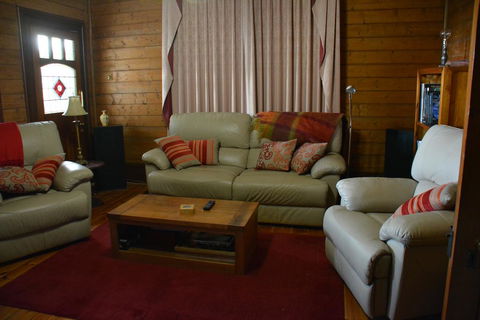 Portarlington Vicarage - Accommodation Perth 3