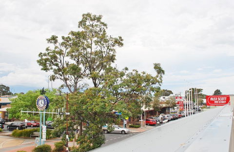 POSITION PERFECT CENTRAL INVERLOCH - Accommodation Perth 2