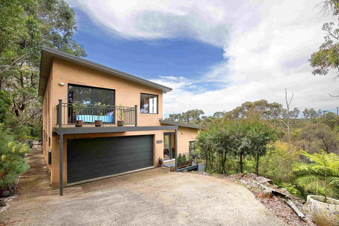 Postcards From The Edge - Accommodation Perth 0