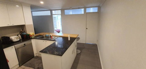 Private Modern Room - Plaza Building- In City Centre! - Accommodation Perth 3