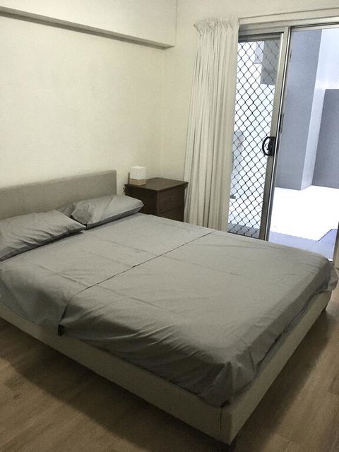 Private Room In The Valley - Accommodation Perth 2