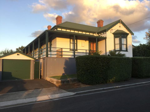 Pump Jack B&B - Accommodation Perth 0