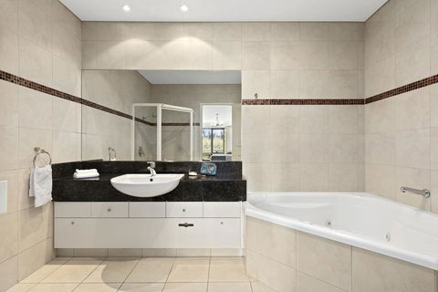 Quality Hotel Parklake Shepparton - Accommodation Perth 3