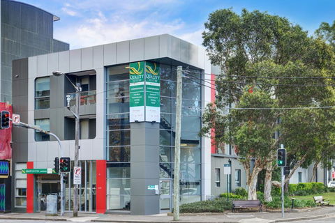 Quality Suites Camperdown - Accommodation Perth 1