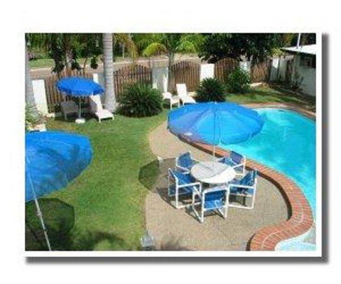 Queens Beach Hotel - Accommodation Perth 2