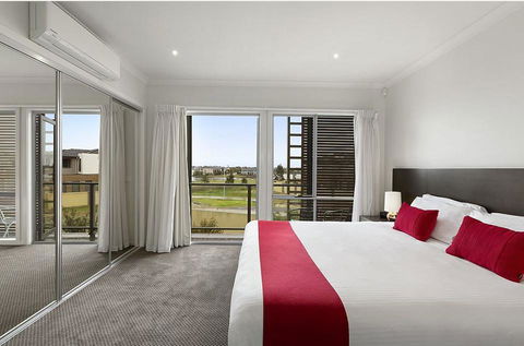 Quest Sanctuary Lakes - Accommodation Perth 2