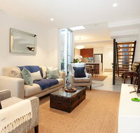 Quiet Family Home With Garden Courtyard Near Cafes - Accommodation Perth