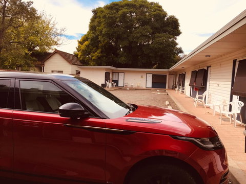Red Cedar Motel - Accommodation Perth 1