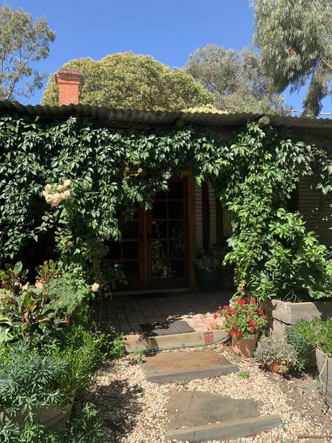 Red Hill Cottage - Accommodation Perth 0